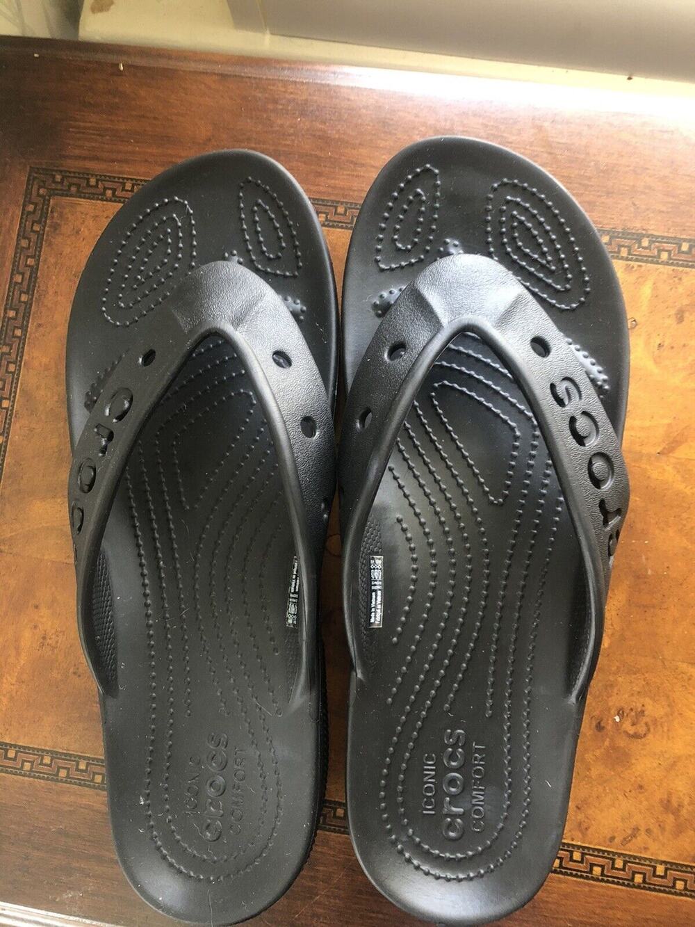 Crocs Baya II Flip Flops Men's 10 / Women’s 12 - Sandals - Black - Used